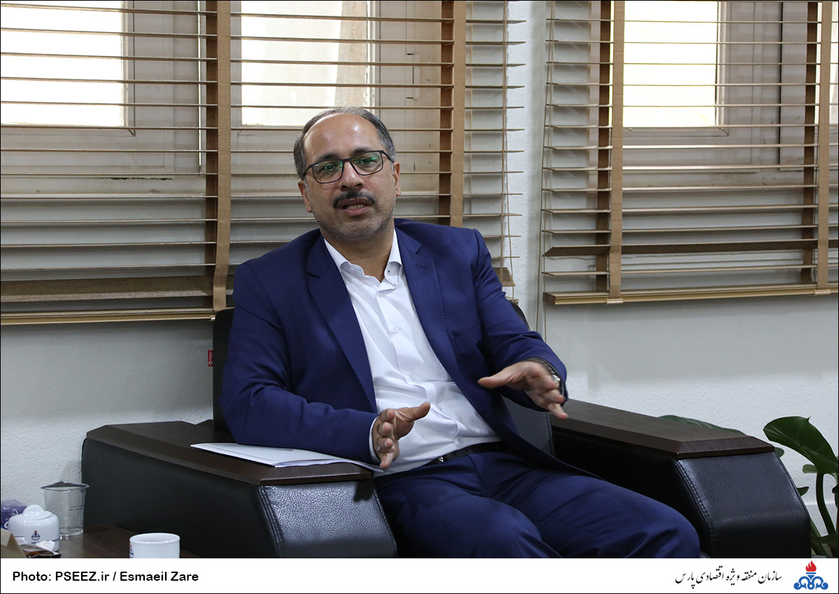 جلسه دکتر احمدی جهت بحران آب جم 10