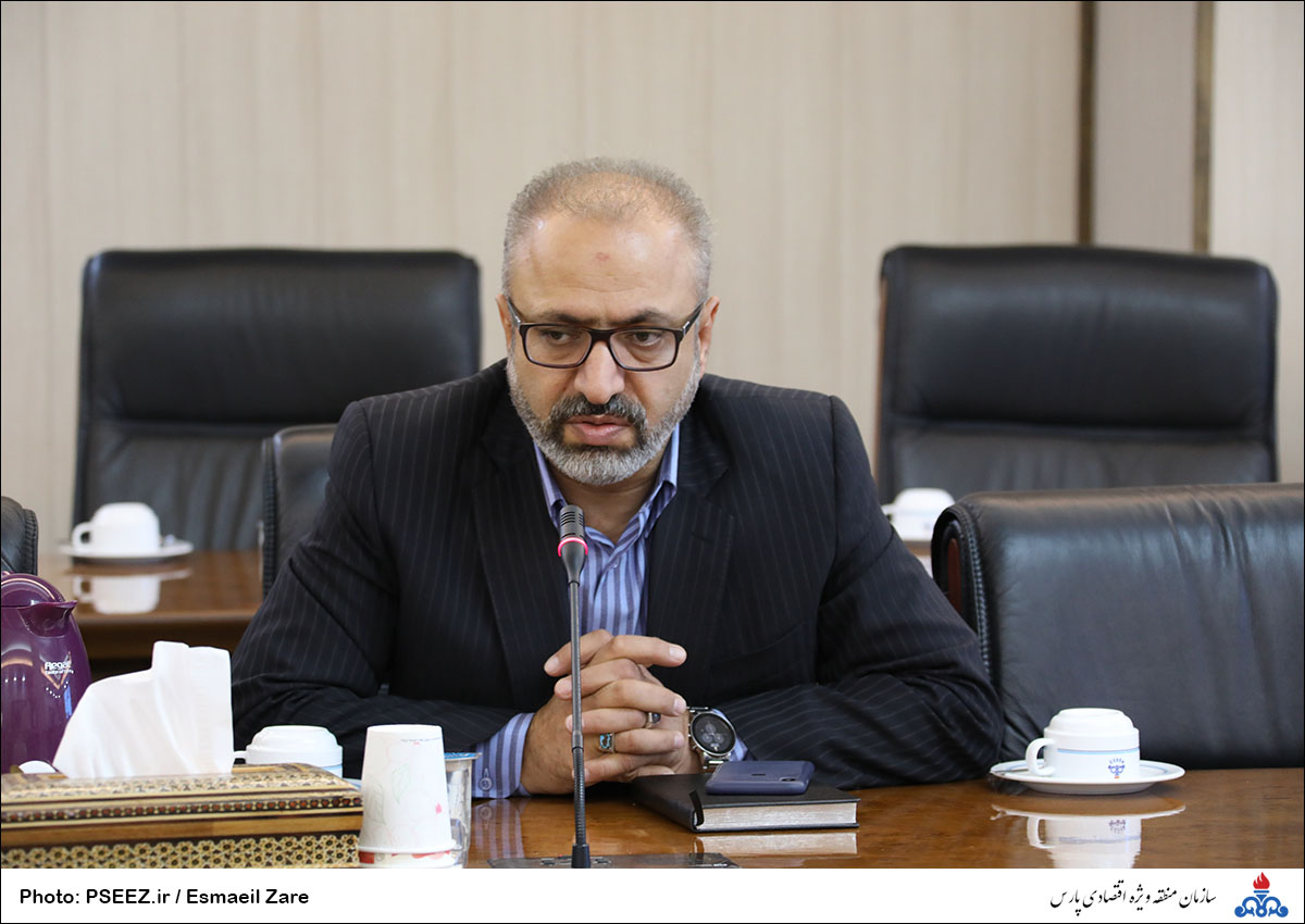 جلسه دکتر احمدی جهت بحران آب جم 18