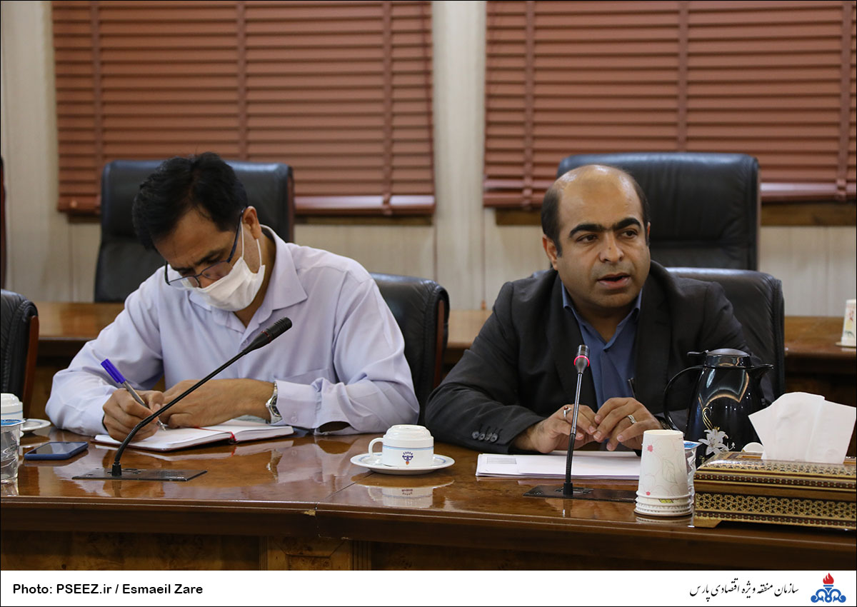 جلسه دکتر احمدی جهت بحران آب جم 19