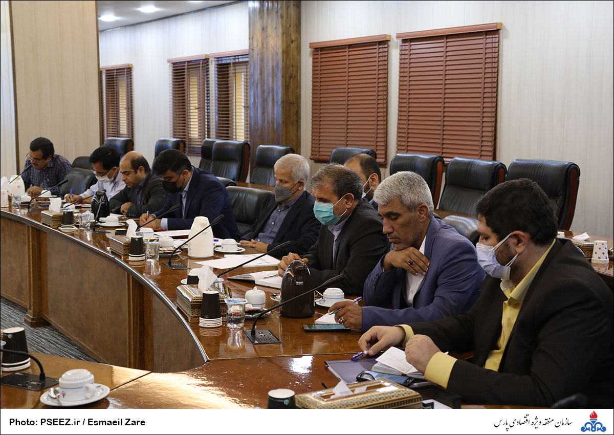 جلسه دکتر احمدی جهت بحران آب جم 21