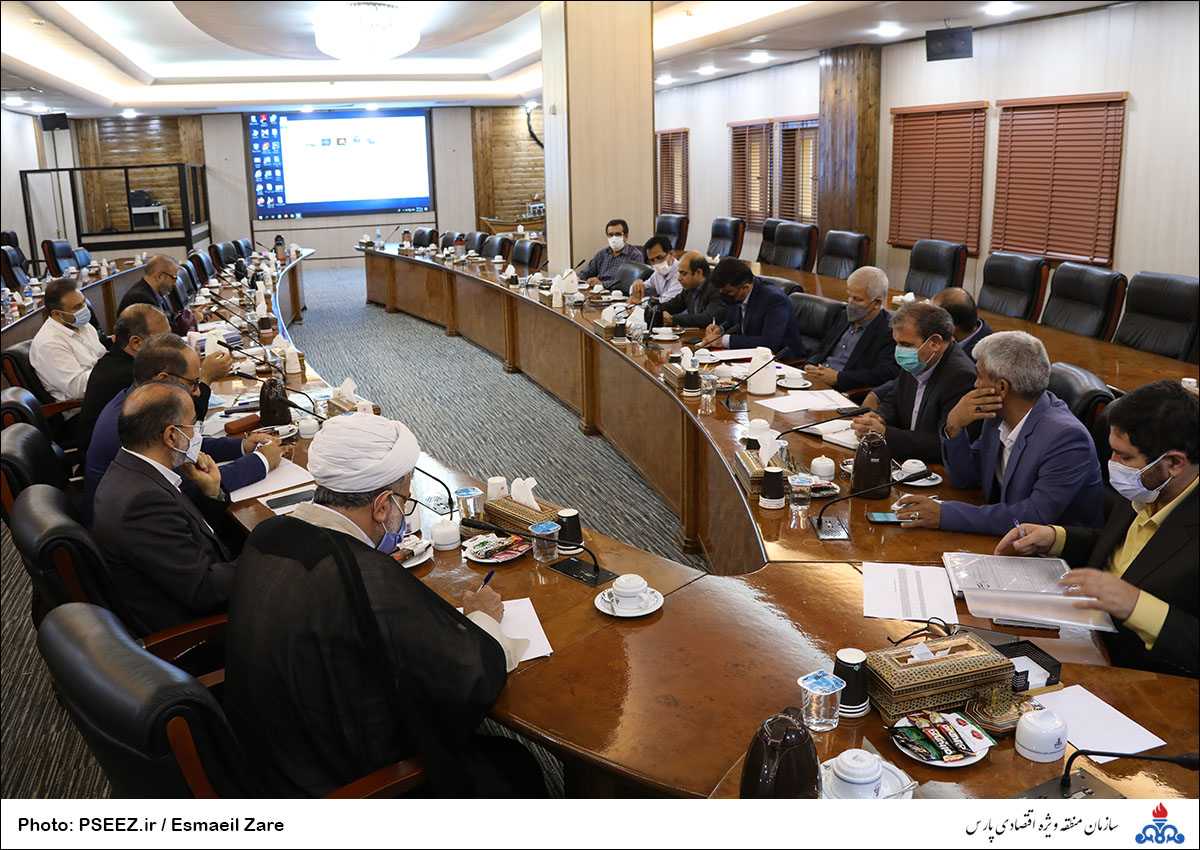 جلسه دکتر احمدی جهت بحران آب جم 24