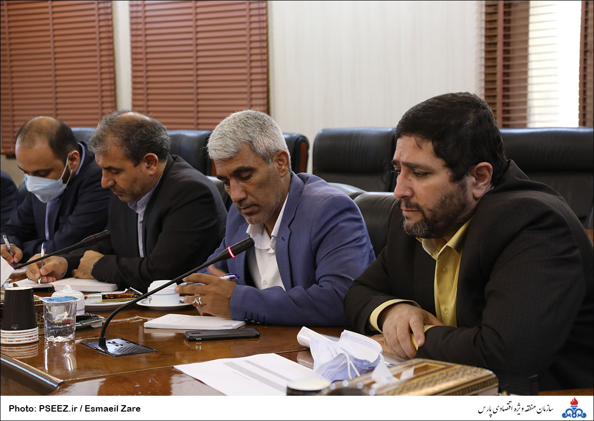 جلسه دکتر احمدی جهت بحران آب جم 29