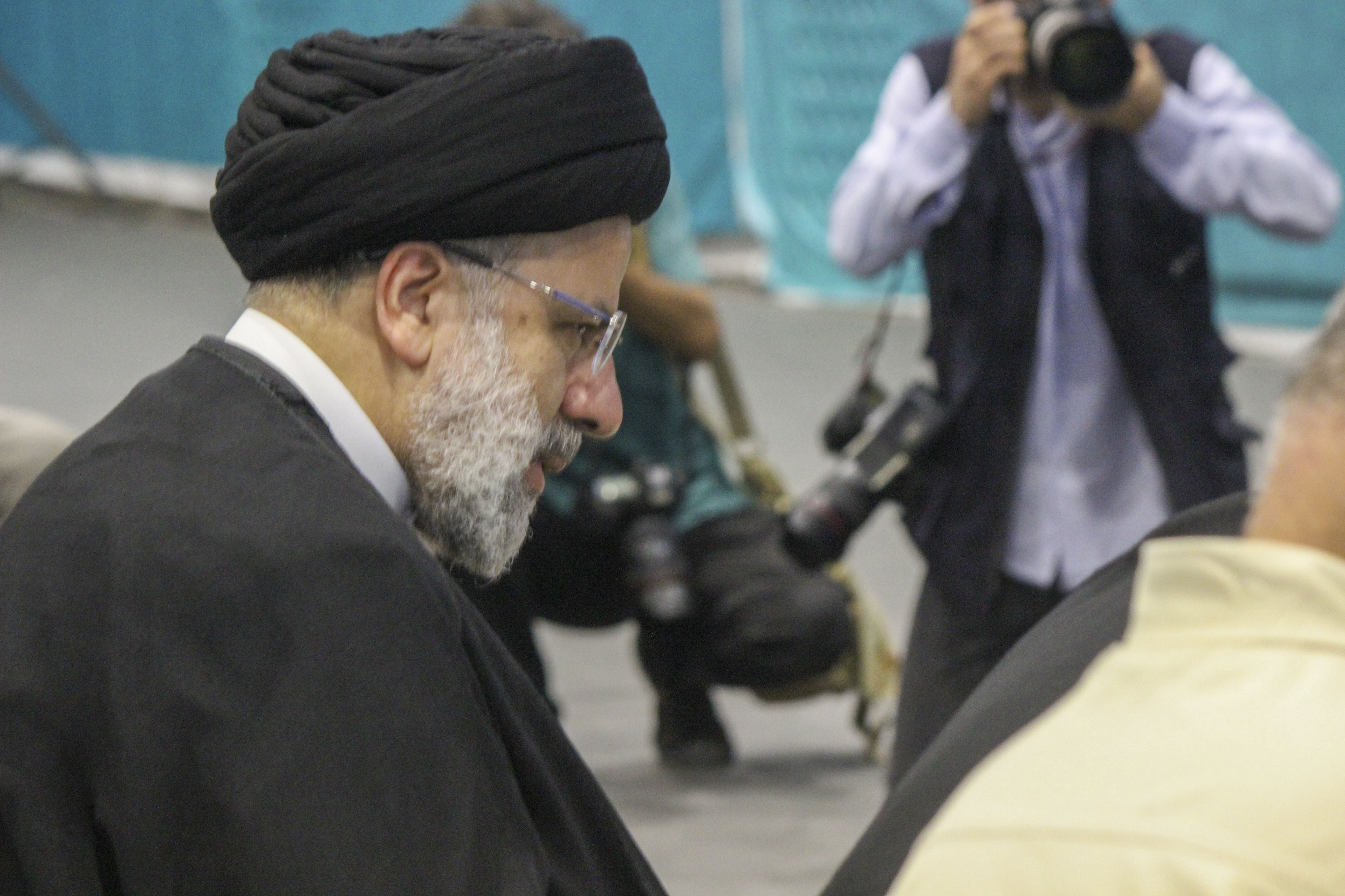 سفر ریسجمهور به پارس جنوبی 8