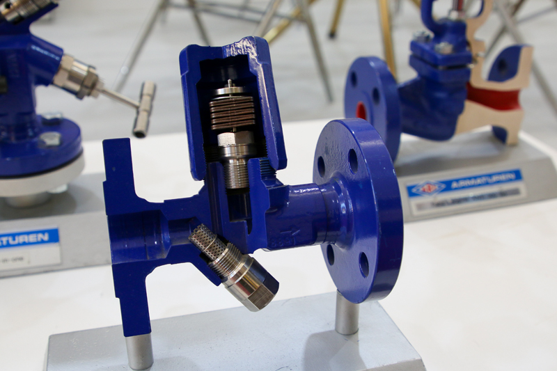 افتتاه نمایشگاه نفت و گاز وزیر کشور 4