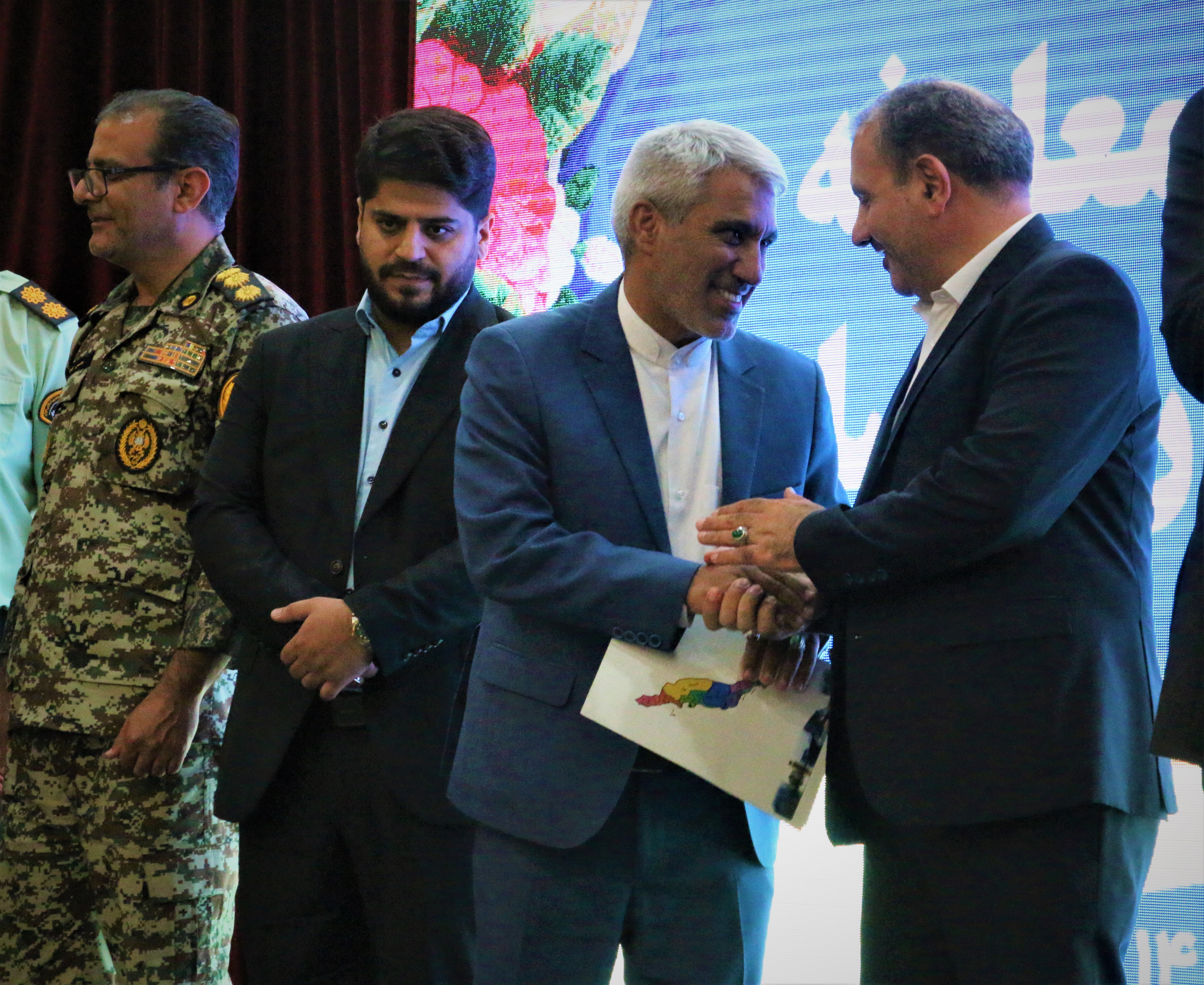 معارفه فرماندار 8