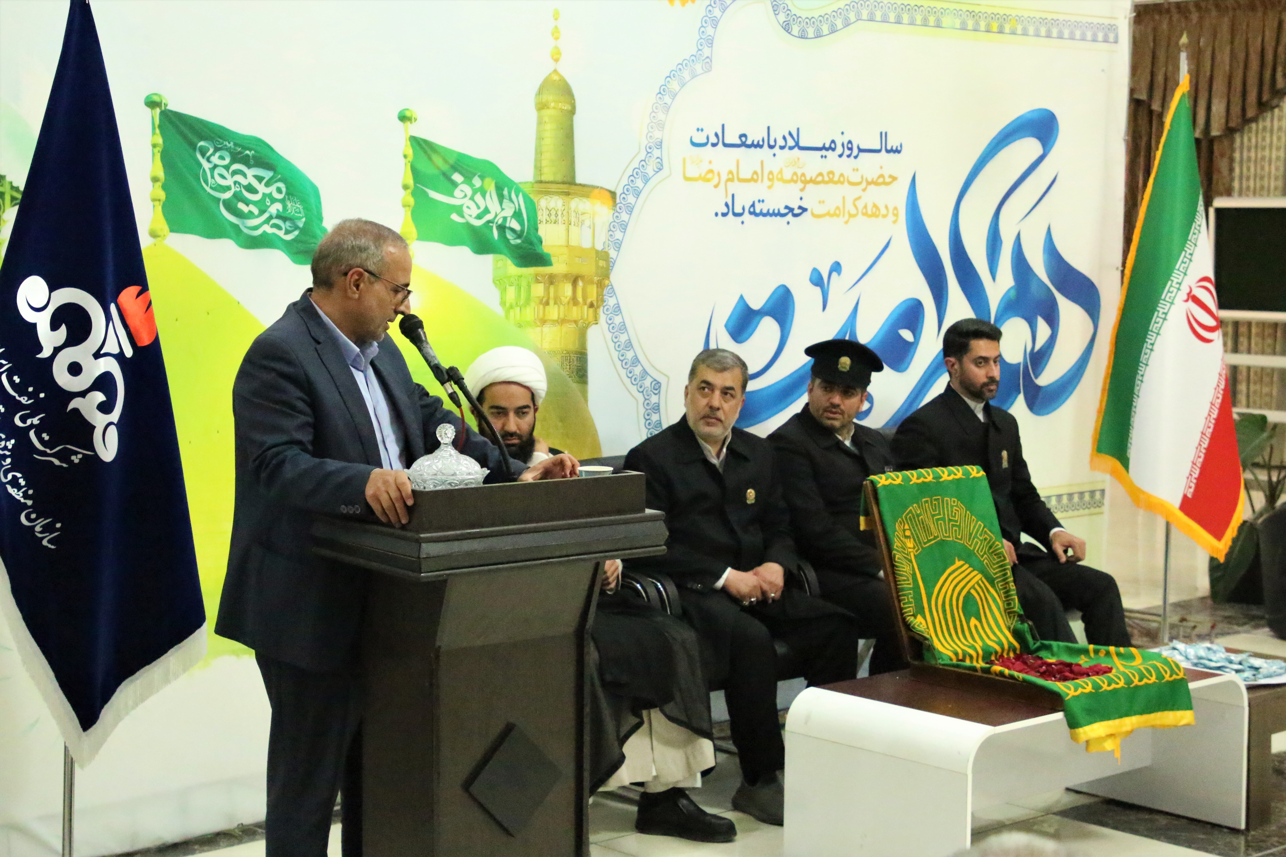 پرچم وخادمین امام رضا 7