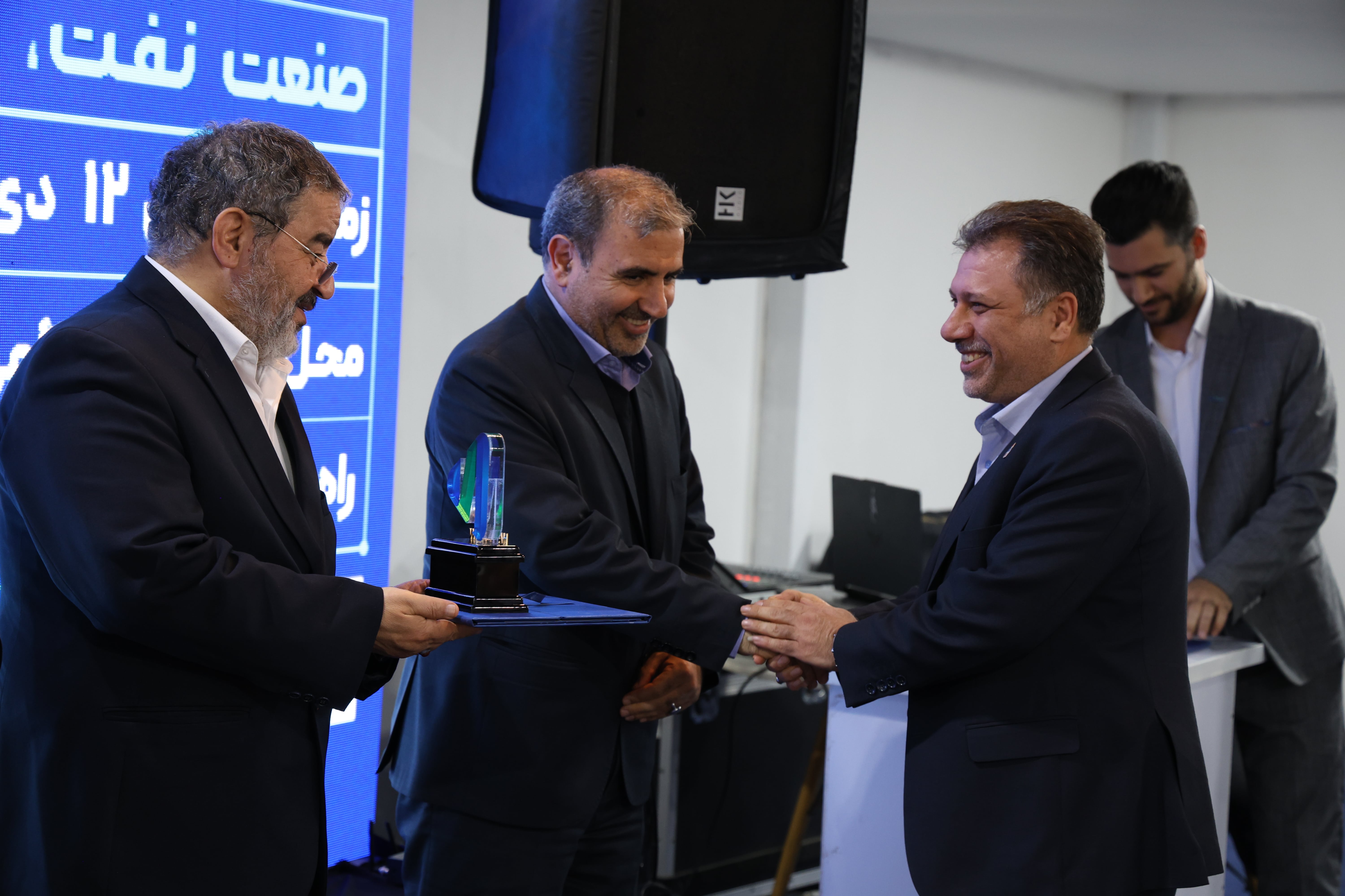 نمایشگاه فناوری 10