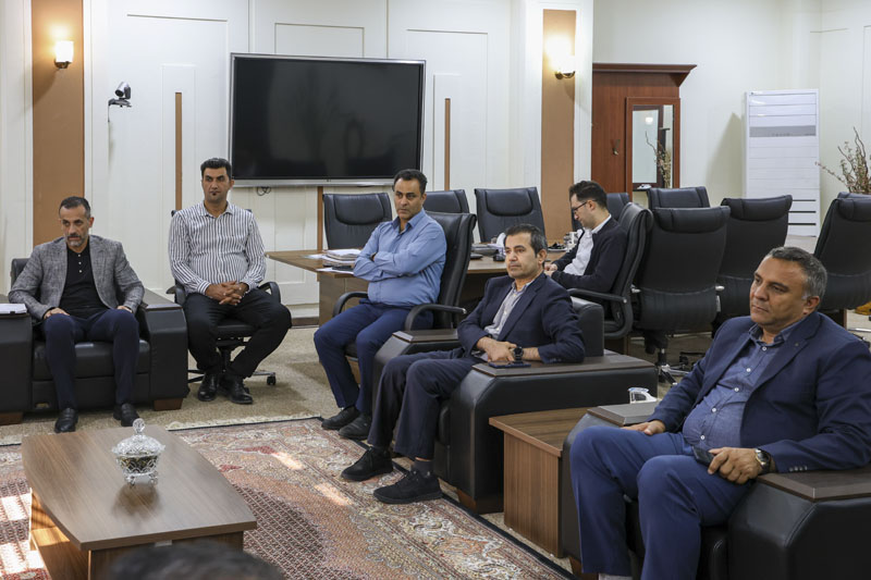 جلسه هیات والیبال و مدیرعامل 9