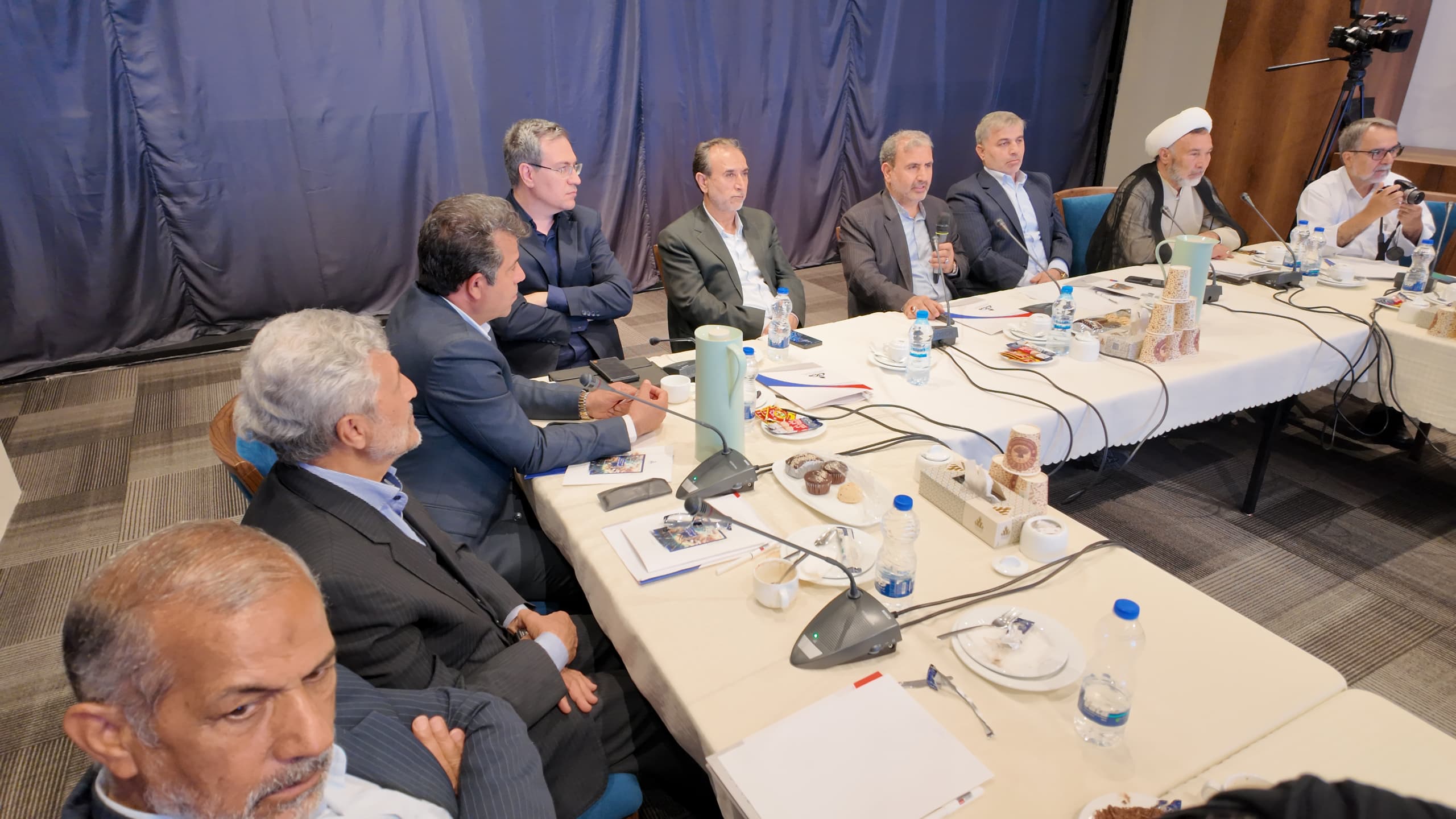 نمایندگان ادوار