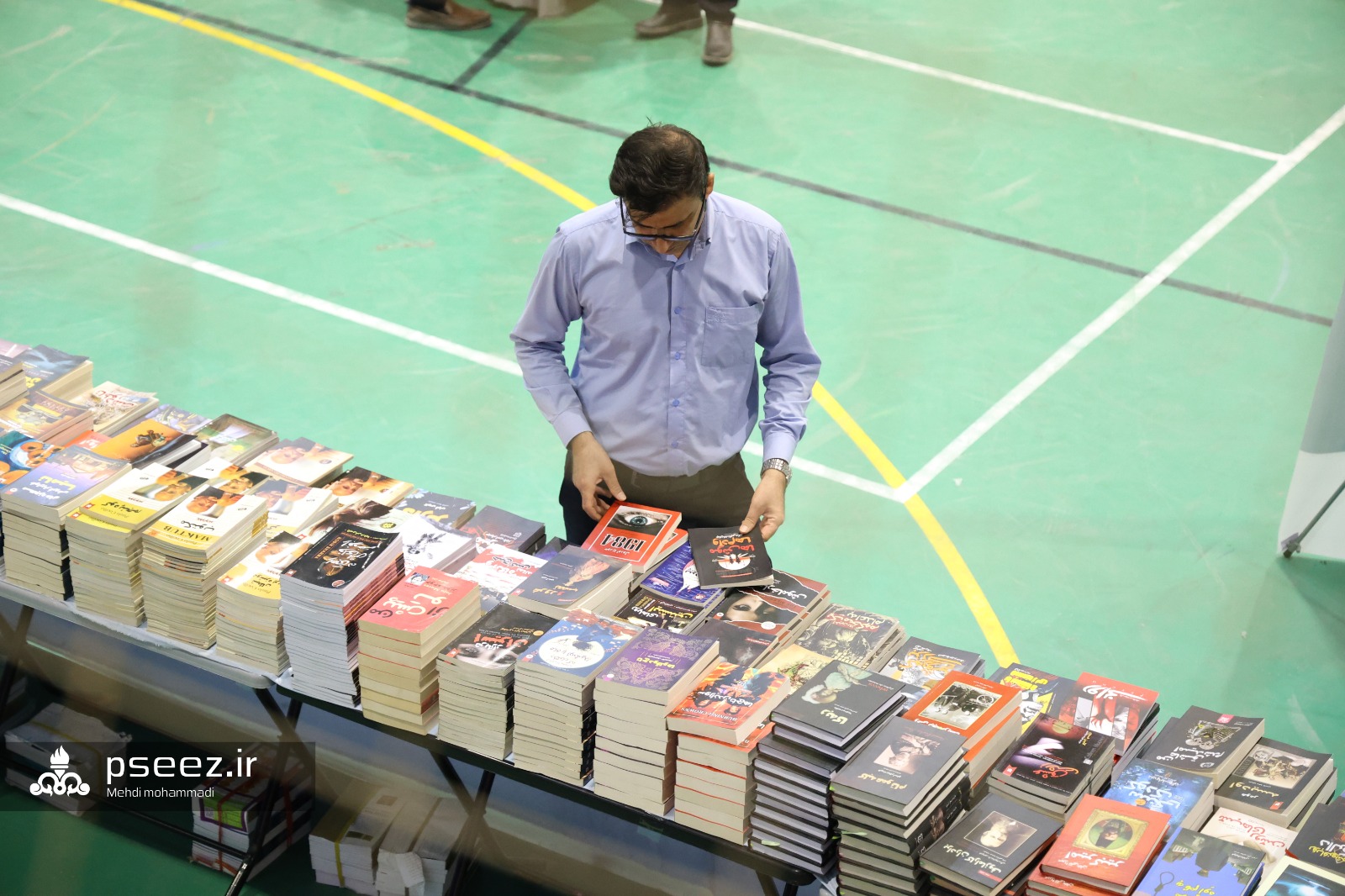 نمایشگاه کتاب